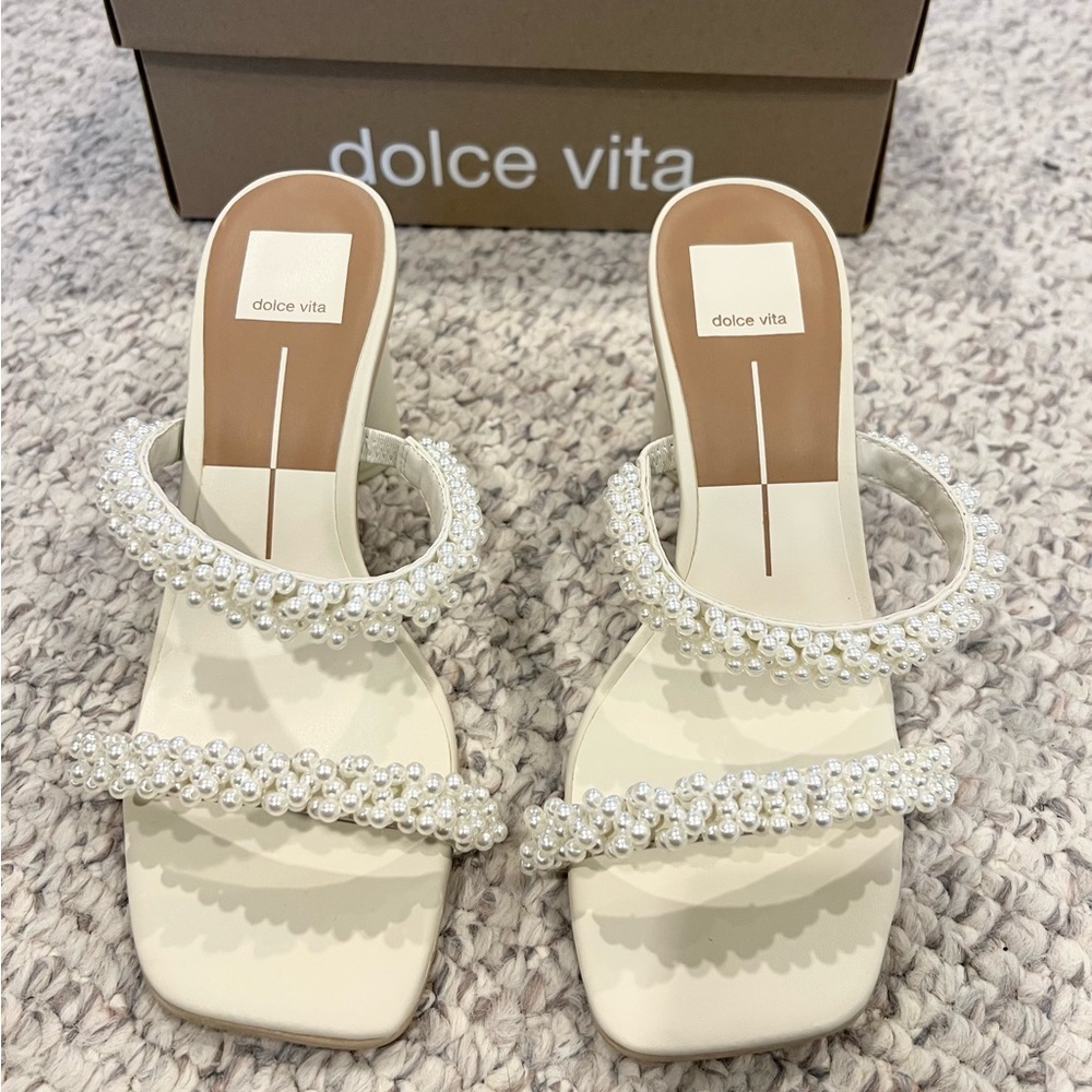 Dolce Vita Noel Wide Heels